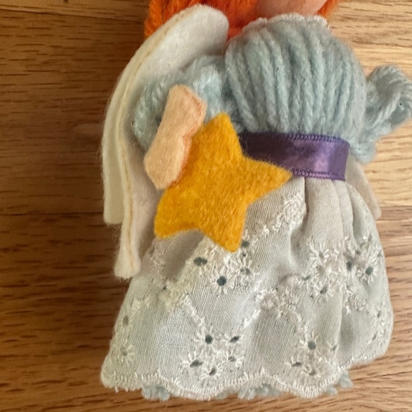 American Greetings 1983 Yarn Angel Christmas Ornament - Picture 4 of 8